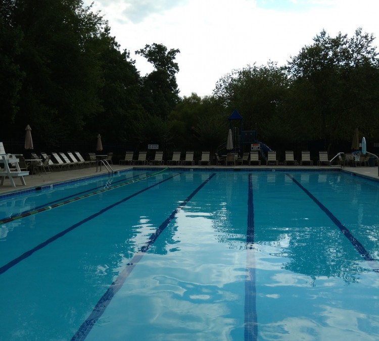 bradford-park-neighborhood-pool-photo